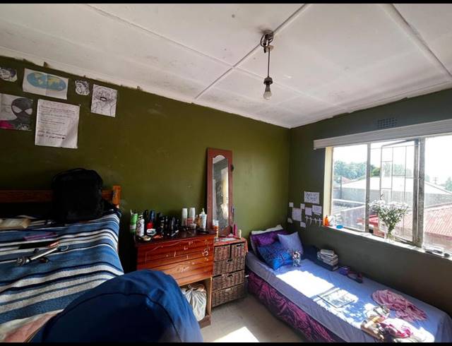 8 BEDROOM DUPLEX FOR SALE IN ROSETTENVILLE